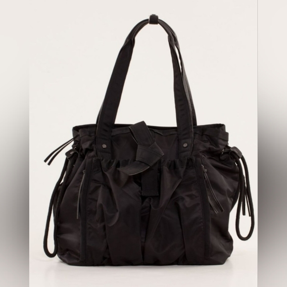 lululemon athletica Handbags - Lululemon Om Tote Black